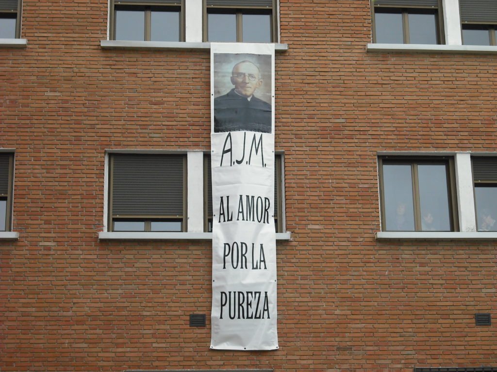 14_abril_2012_cartel_del_patio.jpg