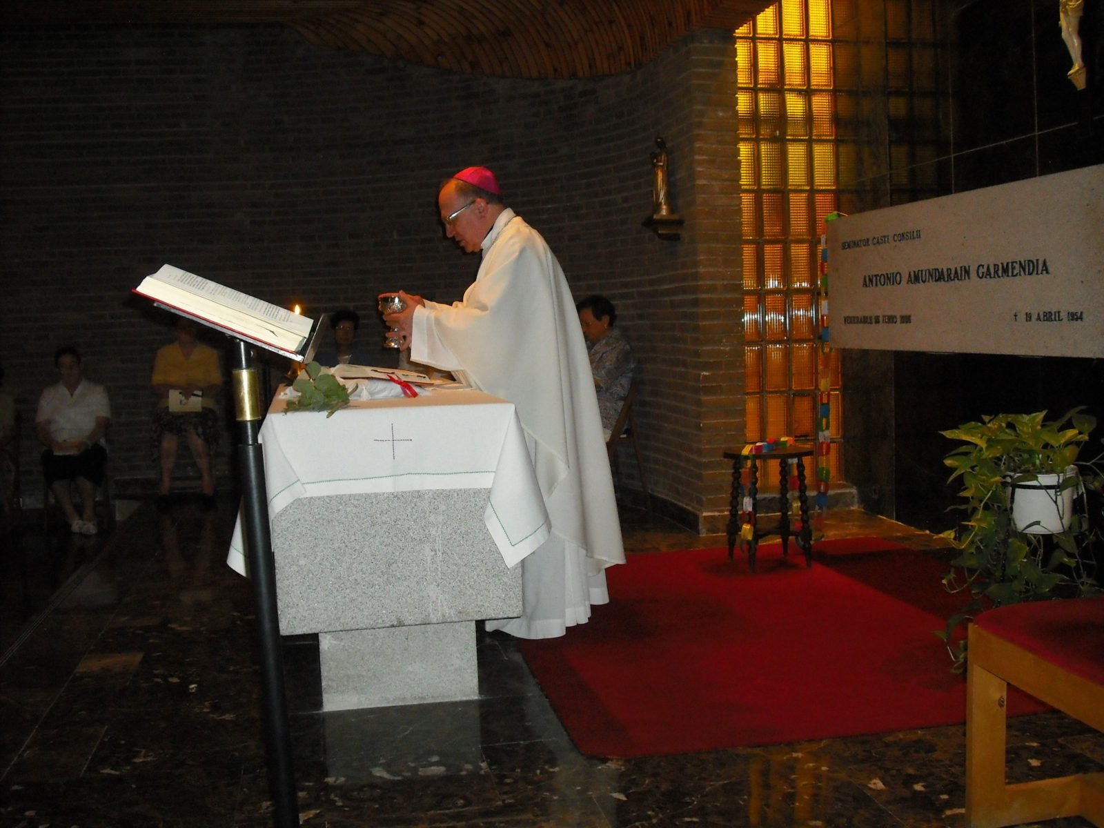 Eucaristía en la Cripta del Fundador